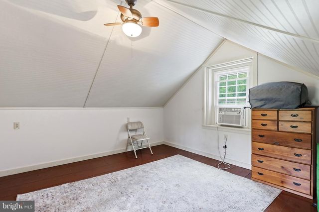1113 LANDIS RD, East Greenville, PA 18041