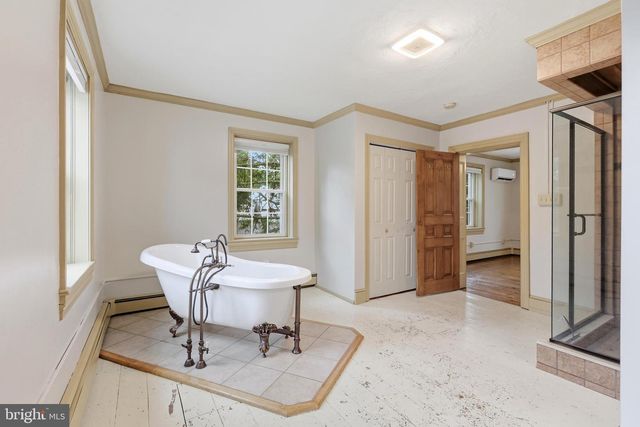 1113 LANDIS RD, East Greenville, PA 18041
