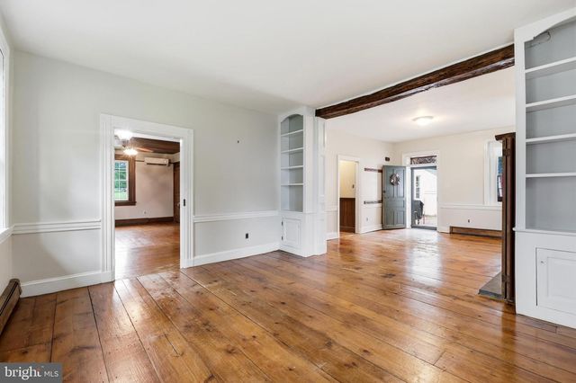 1113 LANDIS RD, East Greenville, PA 18041