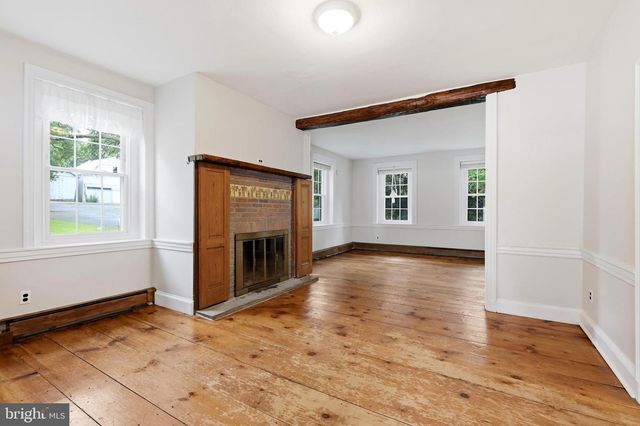 1113 LANDIS RD, East Greenville, PA 18041