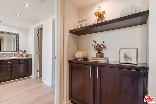 10535 Wilshire Boulevard 701, Los Angeles, CA 90024