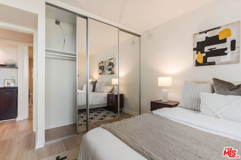 Image 14 of property listing at 10535 Wilshire Boulevard 701, Los Angeles, CA 90024