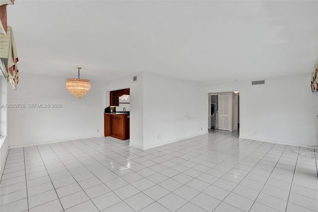 6060 S Falls Cir Dr 407, Lauderhill, FL 33319