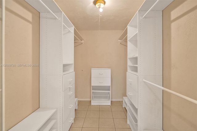 6060 S Falls Cir Dr 407, Lauderhill, FL 33319