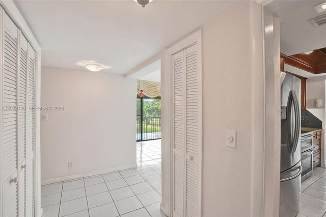 6060 S Falls Cir Dr 407, Lauderhill, FL 33319