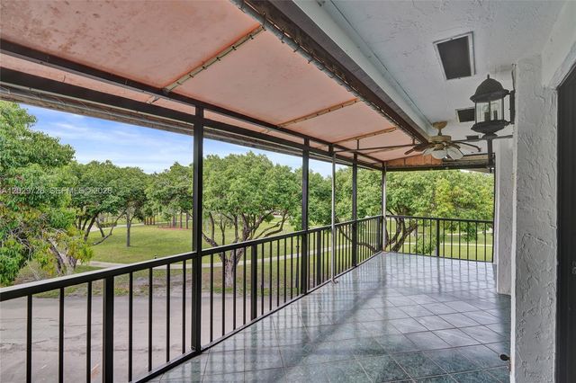 6060 S Falls Cir Dr 407, Lauderhill, FL 33319