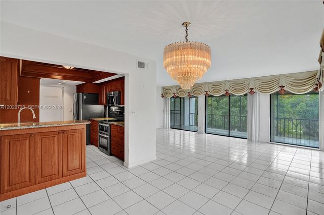 6060 S Falls Cir Dr 407, Lauderhill, FL 33319