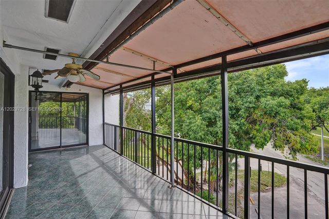 6060 S Falls Cir Dr 407, Lauderhill, FL 33319