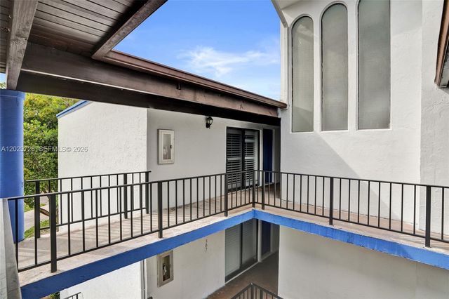 6060 S Falls Cir Dr 407, Lauderhill, FL 33319