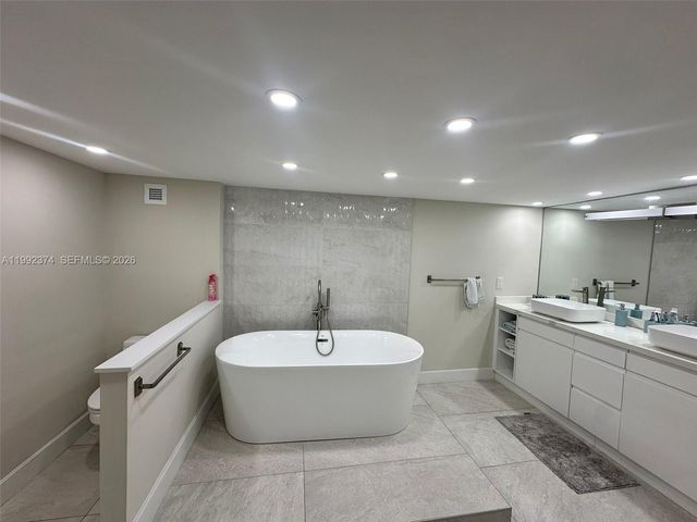 2751 S Ocean Dr 508S, Hollywood, FL 33019