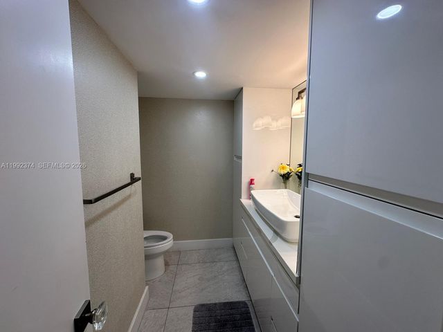 2751 S Ocean Dr 508S, Hollywood, FL 33019