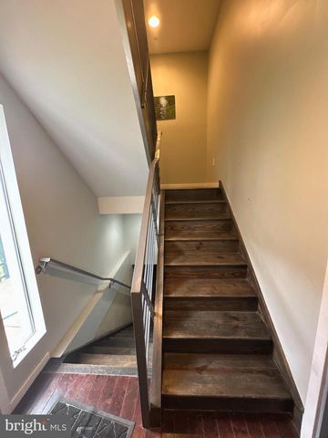 811 N FRANKLIN ST, Philadelphia, PA 19123