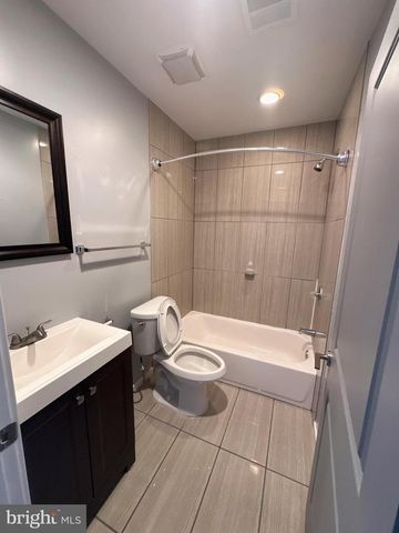 811 N FRANKLIN ST, Philadelphia, PA 19123