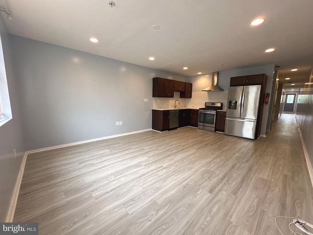 811 N FRANKLIN ST, Philadelphia, PA 19123
