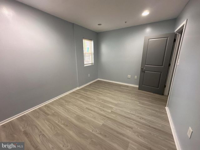 811 N FRANKLIN ST, Philadelphia, PA 19123