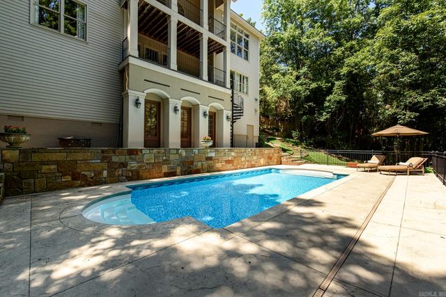 19 Ridgeview Drive, Little Rock, AR 72227