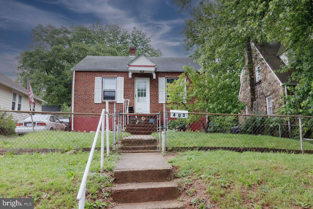 403 KERFOOT AVE, Front Royal, VA 22630