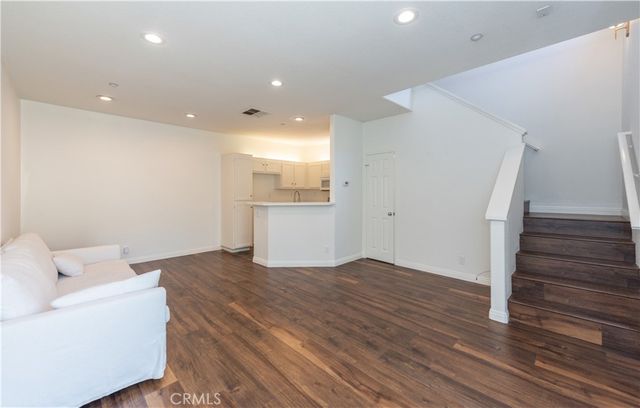 1905 Crescent Oak, Irvine, CA 92618