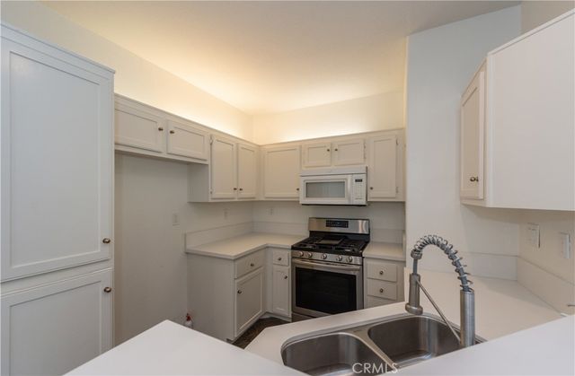 1905 Crescent Oak, Irvine, CA 92618