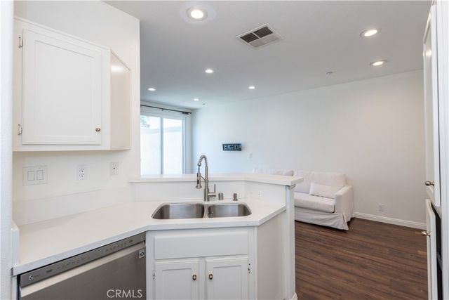 1905 Crescent Oak, Irvine, CA 92618