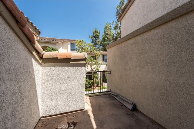 1905 Crescent Oak, Irvine, CA 92618