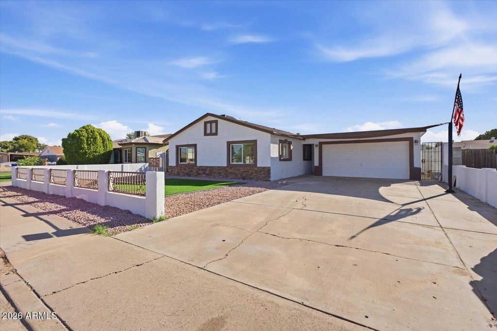 1505 S KAY Circle, Mesa, AZ 85204