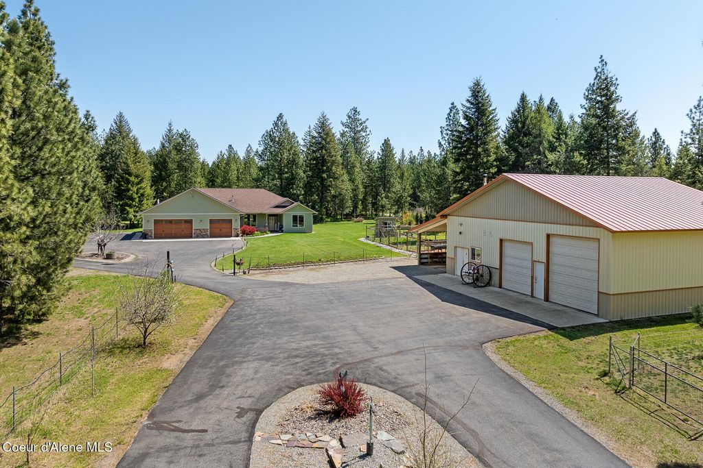 611 Cardinal Lane, Spirit Lake, ID 83869