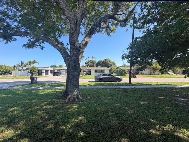 4351 NW 32nd Court, Lauderdale Lakes, FL 33319