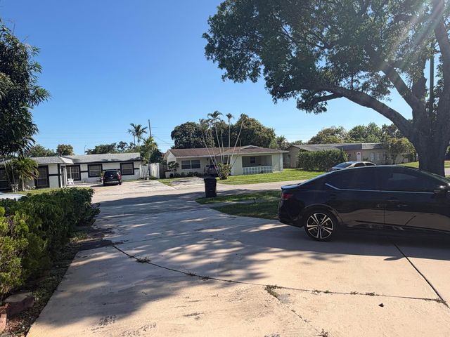4351 NW 32nd Court, Lauderdale Lakes, FL 33319