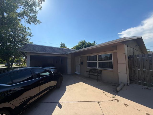 4351 NW 32nd Court, Lauderdale Lakes, FL 33319