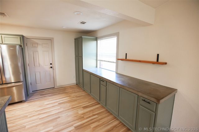 104 W Boston Street, Broken Arrow, OK 74012