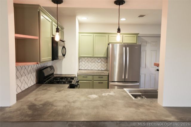 104 W Boston Street, Broken Arrow, OK 74012