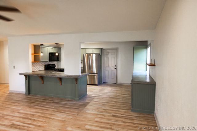 104 W Boston Street, Broken Arrow, OK 74012