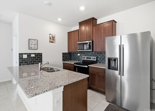4731 PLAZA CTR, San Antonio, TX 78222