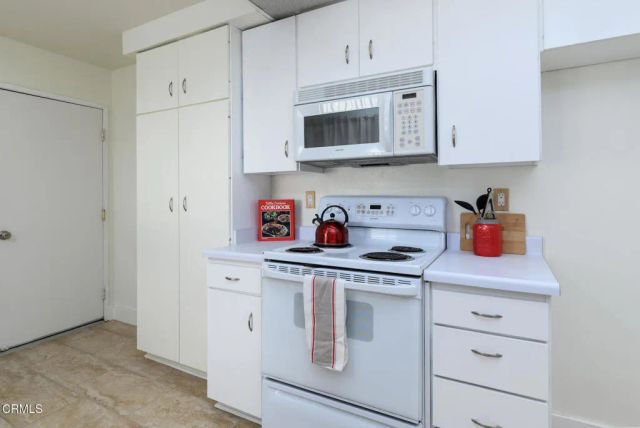 16159 Village 16, Camarillo, CA 93012