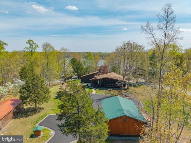 109 WHITE OAK DR, Mineral, VA 23117