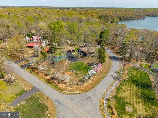 109 WHITE OAK DR, Mineral, VA 23117