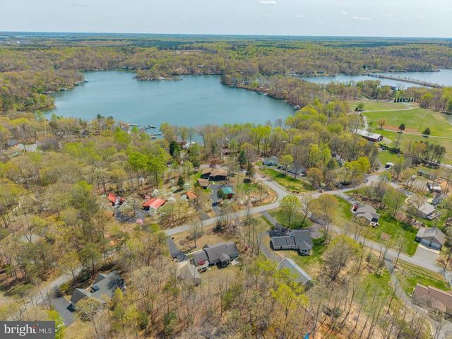 109 WHITE OAK DR, Mineral, VA 23117
