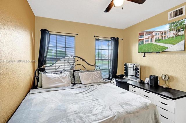 2409 Belmont Ln 2409, North Lauderdale, FL 33068