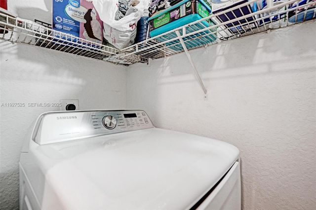 2409 Belmont Ln 2409, North Lauderdale, FL 33068