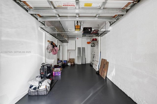 2409 Belmont Ln 2409, North Lauderdale, FL 33068