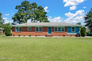 112 Mcmillan Street, Teachey, NC 28464