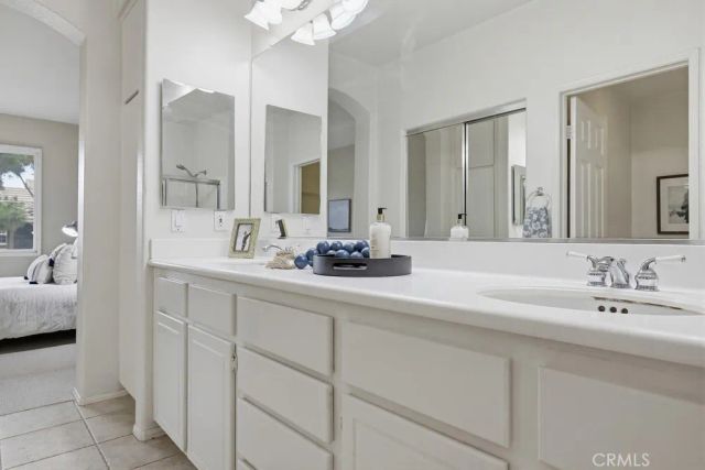 40 Bolinas 5, Irvine, CA 92602