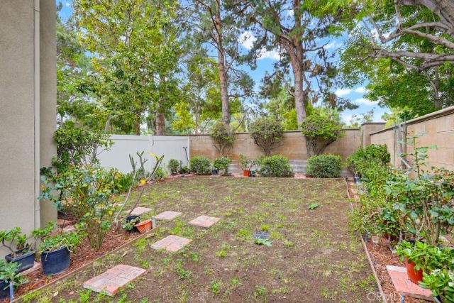 40 Bolinas 5, Irvine, CA 92602