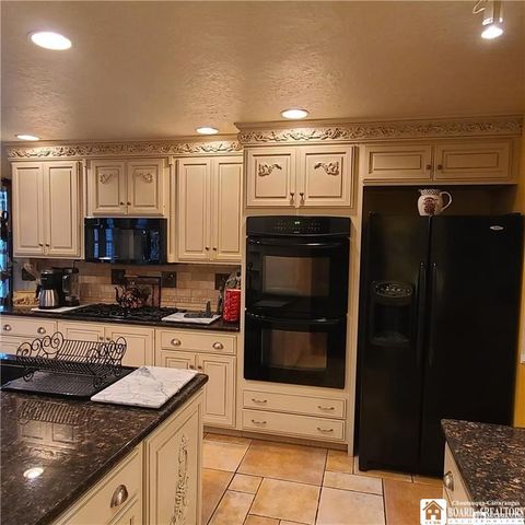 384 Flickerwood Road, Kane Boro, PA 16735