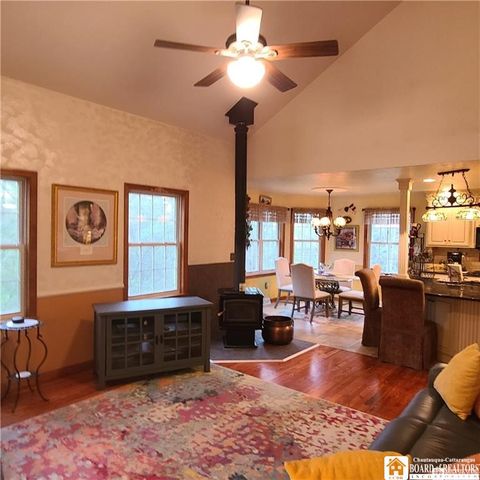 384 Flickerwood Road, Kane Boro, PA 16735