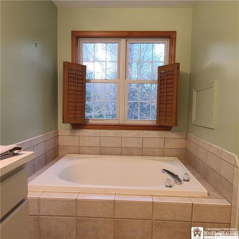 384 Flickerwood Road, Kane Boro, PA 16735