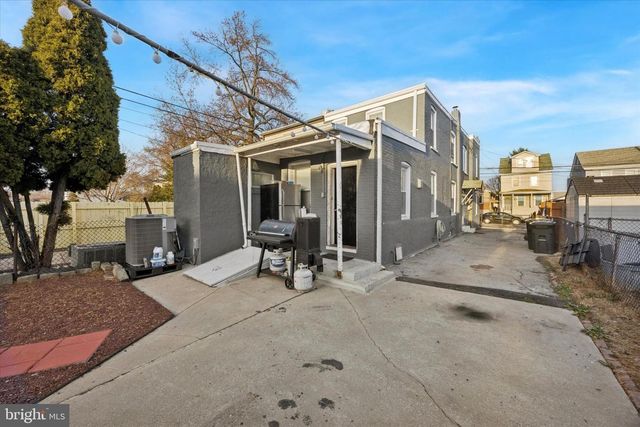 1212 LEIPER ST, Crum Lynne, PA 19022