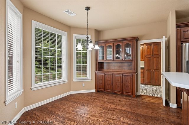 2948 Cliff Drive, Fort Smith, AR 72901