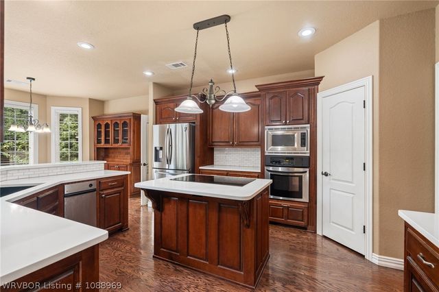 2948 Cliff Drive, Fort Smith, AR 72901